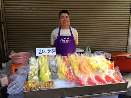 Local restaurant around Chong Nonsi Station